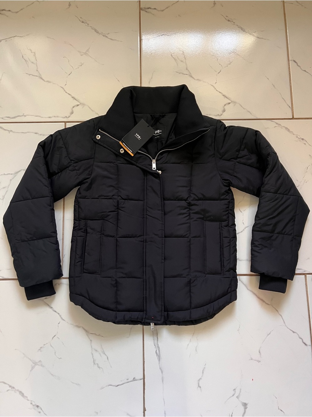 Abercrombie YPB On The Go 6AM Puffer Jacket Black Size Small NWT